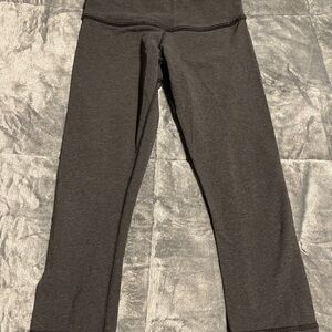 LULULEMON capri leggings size 4 dary gray
